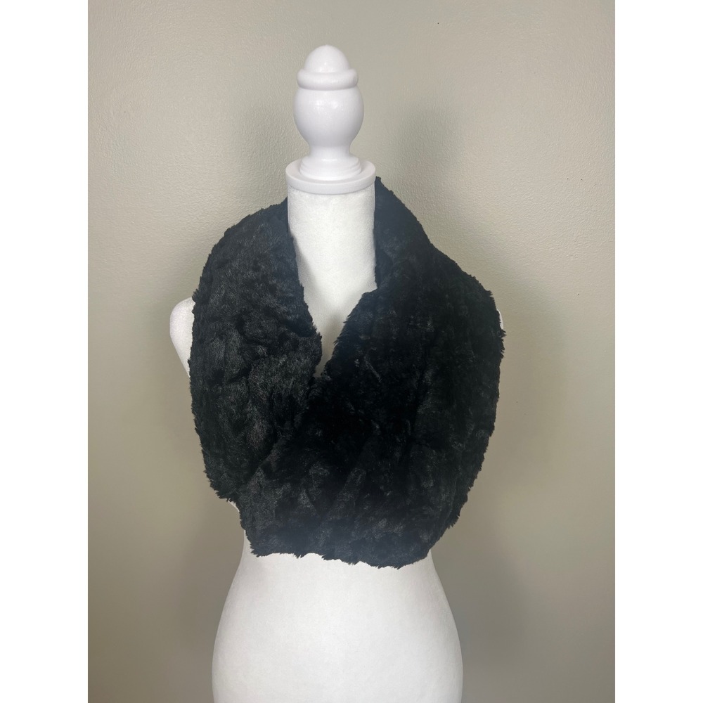 Cabi Black Faux Fur Infinity Scarf Plush Winter Neck Warmer Loop Scarf